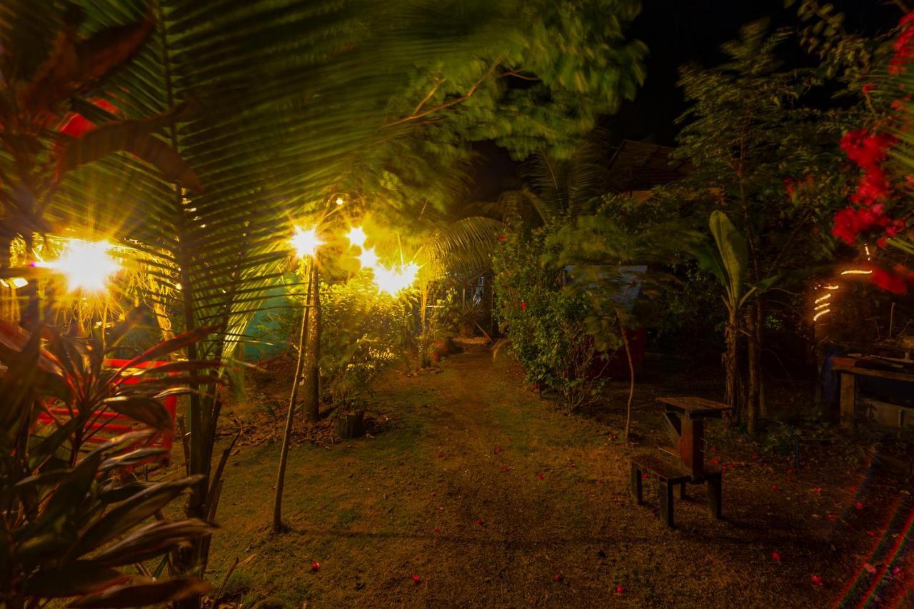 The Spot Hostel Bãi biển Bãi biển Esterillos Ngoại thất bức ảnh